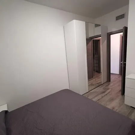 Πανσιόν Il Giardino Di Alessandra 4*