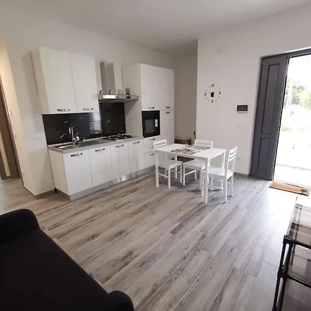 Il Giardino Di Alessandra Πανσιόν Ταράντο